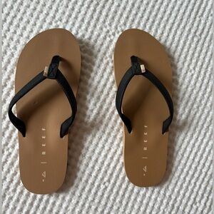Reef Solana Women's Black Flip Flops - Size 8